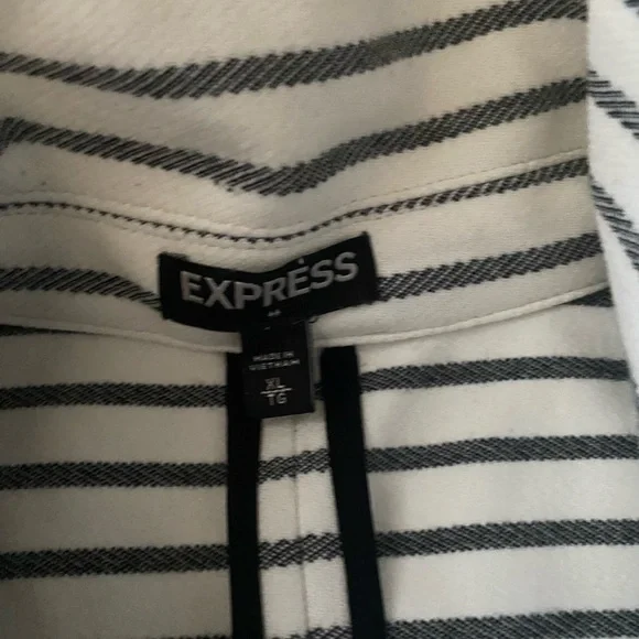 Express Women's Cream and Black Striped Blazer - Picture 2 of 4